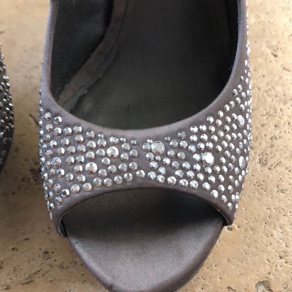 Shoes - Picture 3 of 8